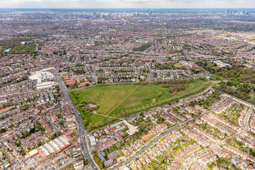 6 Streatham Cmn S, London for lease - Building Photo - Image 2 of 3