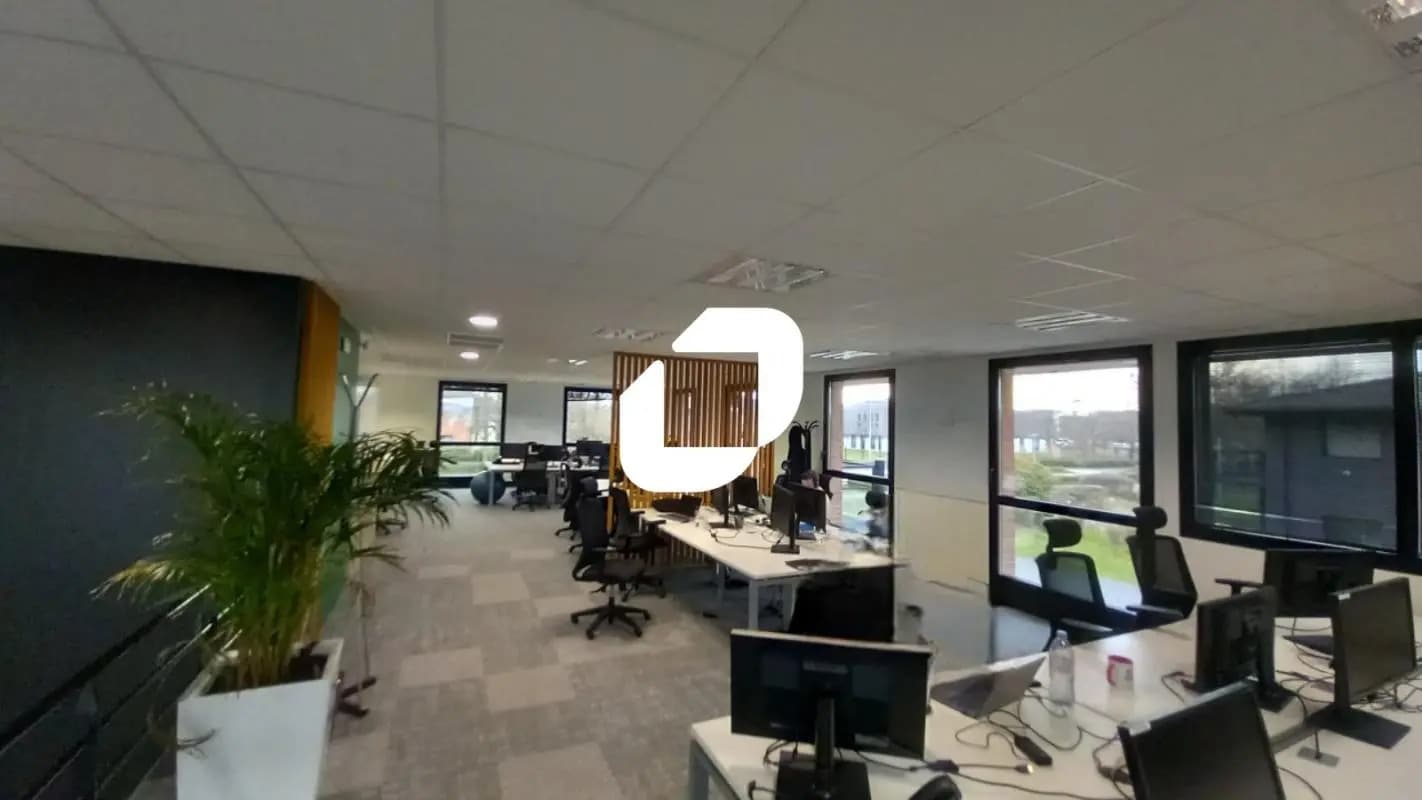 Office in VILLENEUVE-D'ASCQ for lease Interior Photo- Image 1 of 11