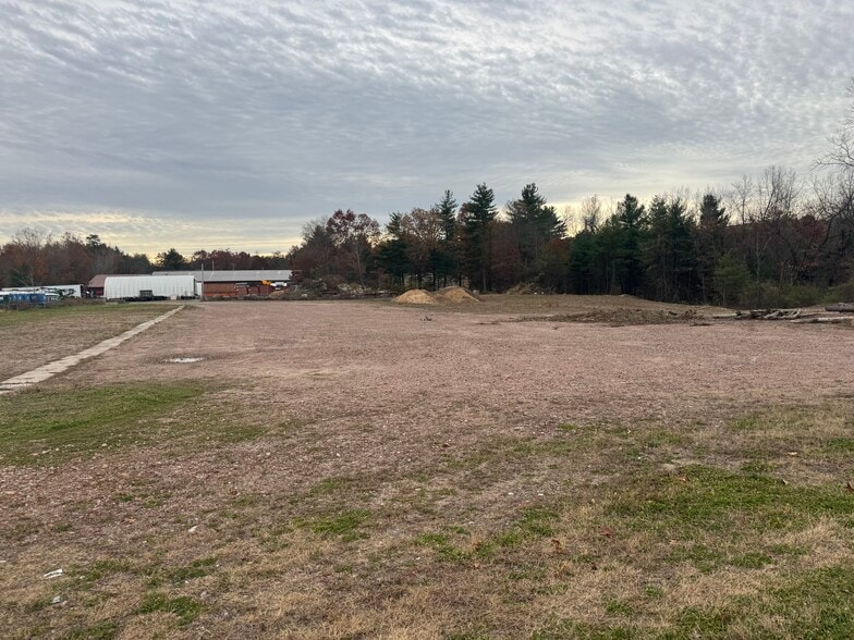 2380 Boston Rd, Wilbraham, MA for lease - Building Photo - Image 3 of 3