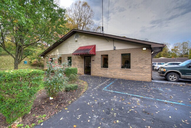 Plus de détails pour 2514 Old Lewis Rd, Johnson City, TN - Industriel à louer