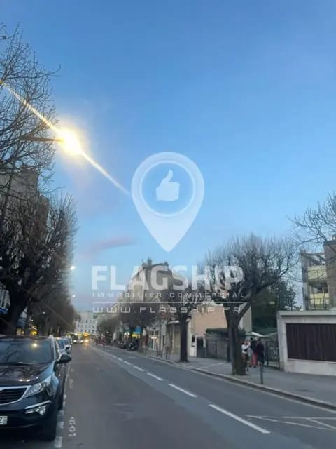 Retail in Montreuil for lease Aerial- Image 1 of 3