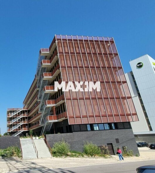 21-21 Avenue Francoise Giroud, Dijon for lease - Building Photo - Image 1 of 9