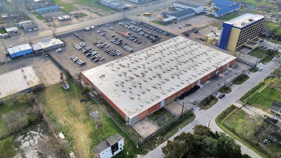 9001 Jensen Dr, Houston, TX for lease - Aerial - Image 3 of 18
