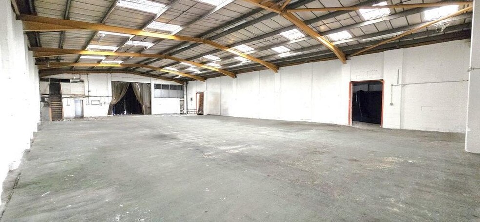 Felixstowe Rd, London for lease - Building Photo - Image 3 of 10