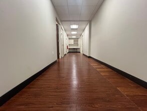 16 E 52nd St, New York, NY for lease Interior Photo- Image 1 of 11