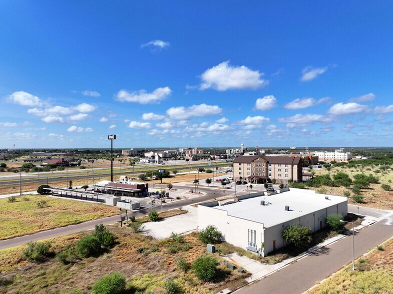 90 Access dr, Cotulla, TX for lease - Building Photo - Image 2 of 3