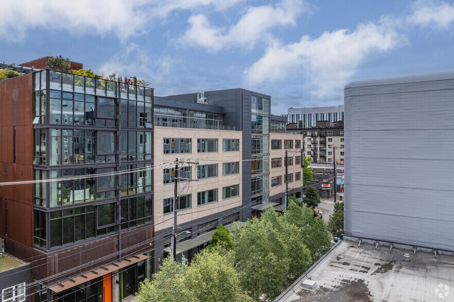 500 Yale Ave N, Seattle, WA à louer - Photo du bâtiment - Image 2 de 6
