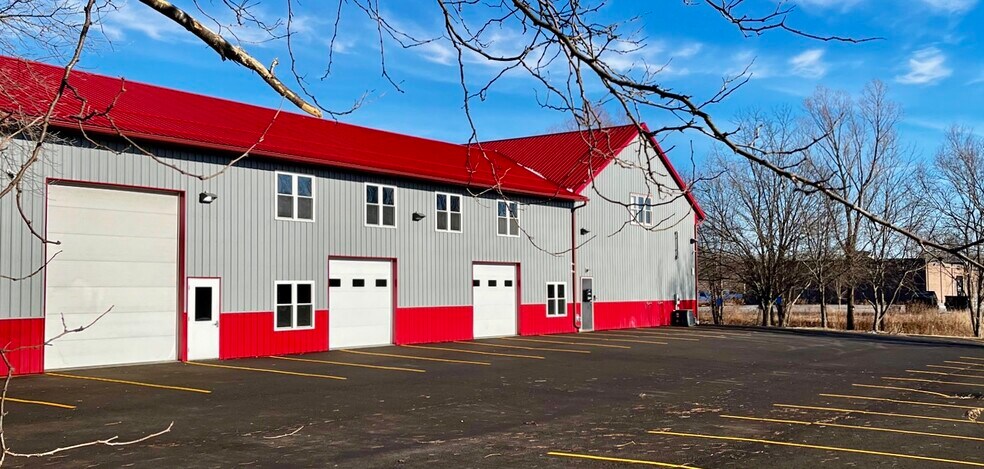 6560 Anthony Dr, Victor, NY à vendre - Photo du bâtiment - Image 3 de 30