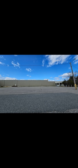 31 Machias Bay Dr, Cutler, ME for lease - Lobby - Image 1 of 13