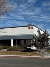 802-808 Packer Way, Sparks, NV à louer Photo du bâtiment- Image 1 de 5