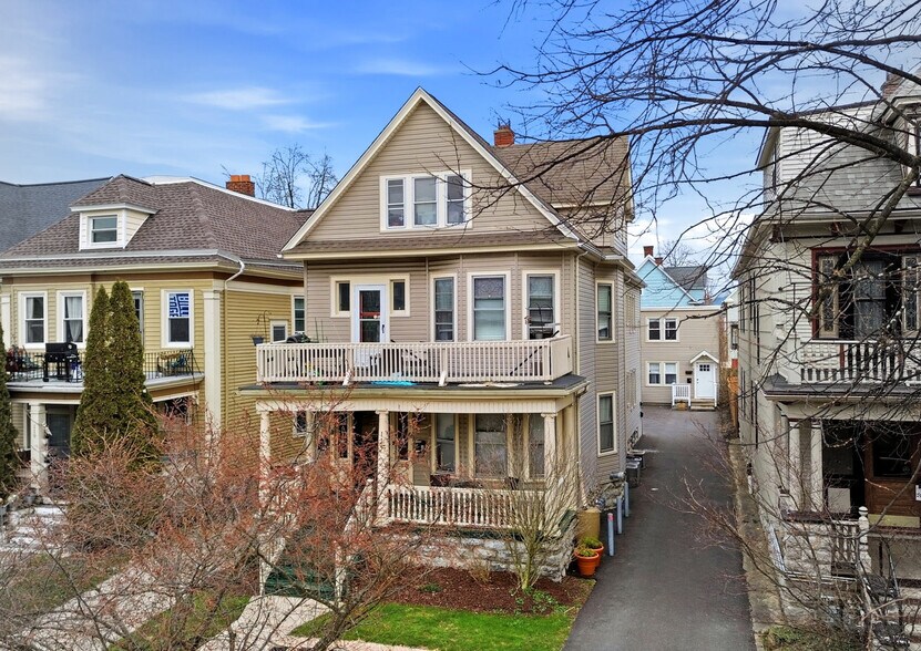 115 Claremont Ave, Buffalo, NY à vendre - Photo principale - Image 1 de 42