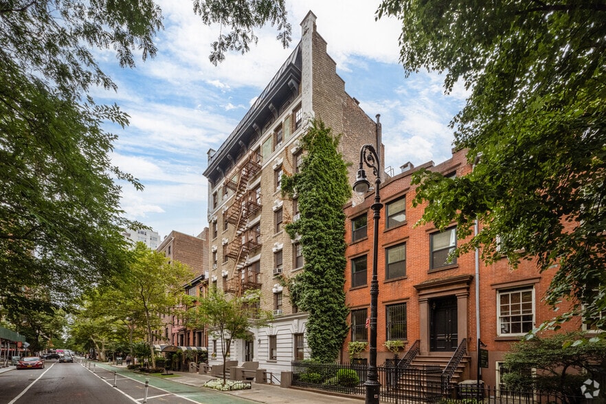 128 W 13th St, New York, NY for lease - Building Photo - Image 2 of 14