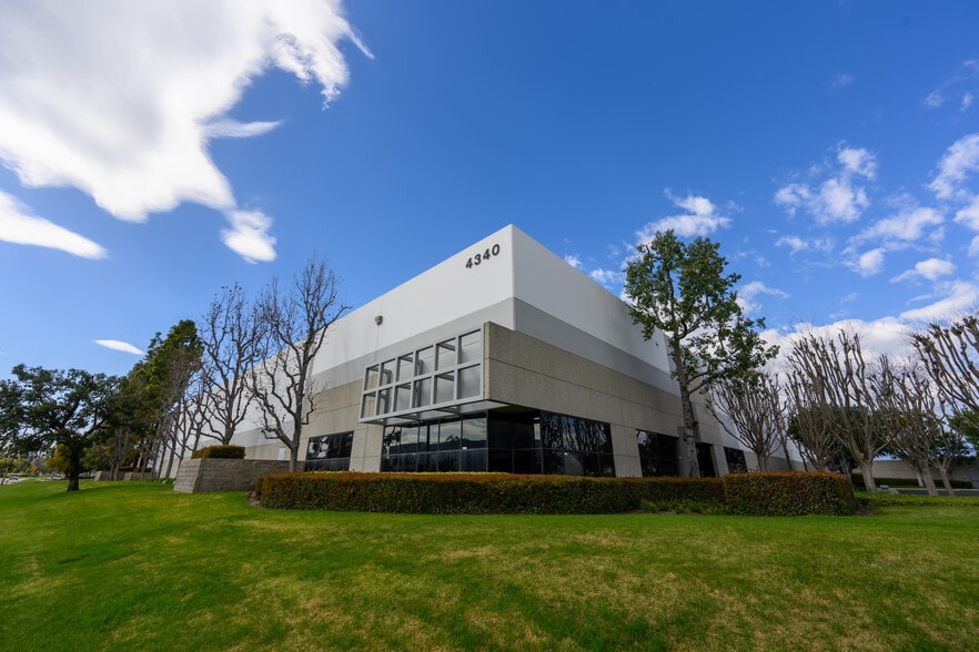 4340 Eucalyptus Ave, Chino, CA for lease - Building Photo - Image 1 of 9