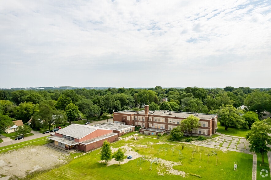 1033 Barkell St, Pontiac, MI for sale - Aerial - Image 2 of 23