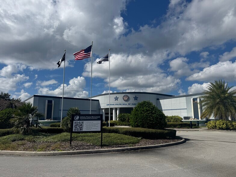 6350 Horizon Dr, Titusville, FL à vendre - Photo principale - Image 1 de 38