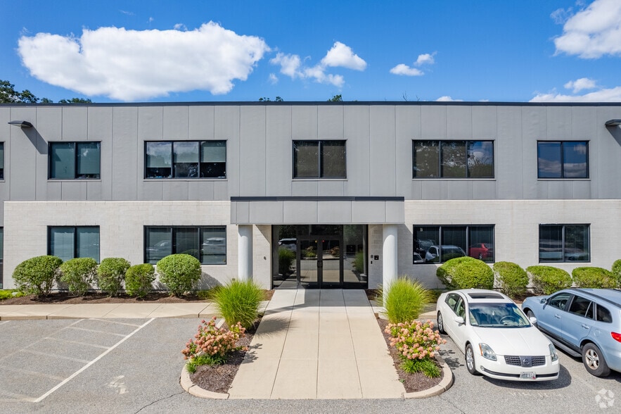 37 Thurber Blvd, Smithfield, RI for lease - Building Photo - Image 2 of 5