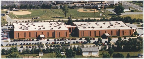 2600 Glasgow Ave, Newark, DE à louer - Photo du bâtiment - Image 3 de 6
