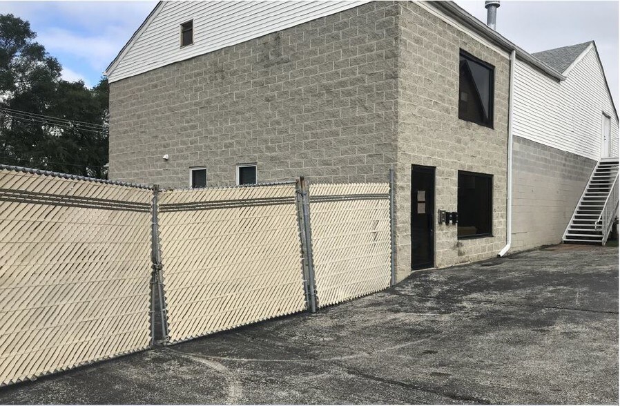 8406 S Archer Ave, Willow Springs, IL à louer - Photo du bâtiment - Image 3 de 7