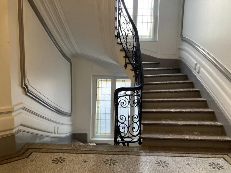 22 Rue De Caumartin, Paris for lease - Building Photo - Image 3 of 7