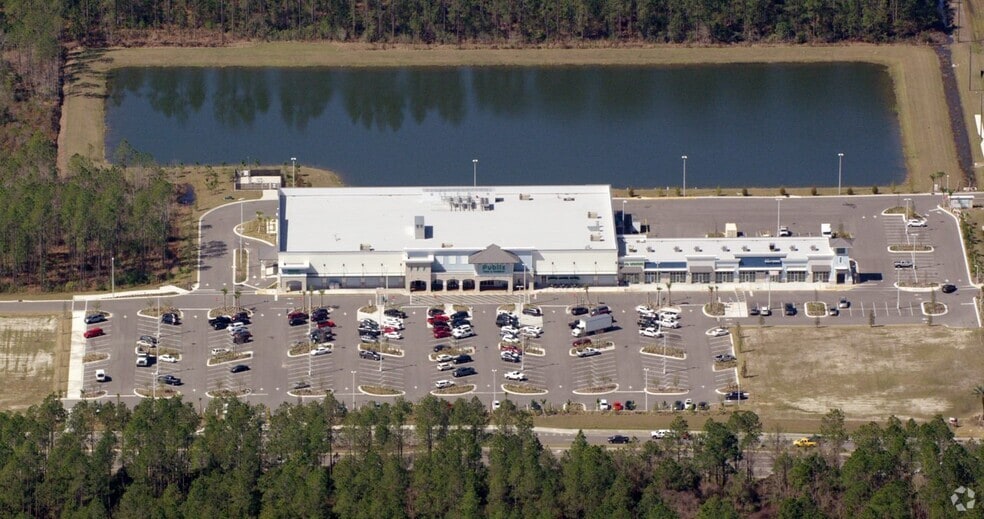 205 Rivertown Shops Dr, Saint Johns, FL for lease - Primary Photo - Image 1 of 12