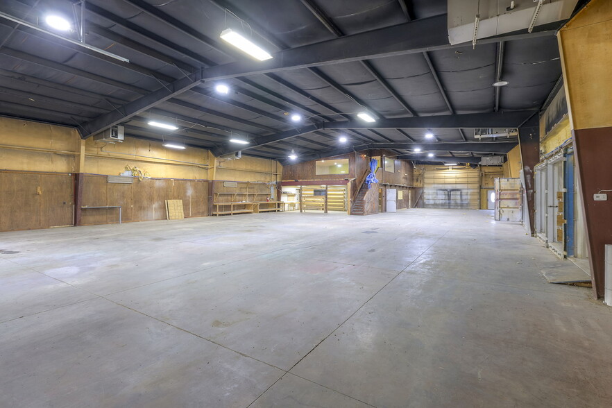 17321 County Road 41, Archie, MO for sale - Interior Photo - Image 1 of 31