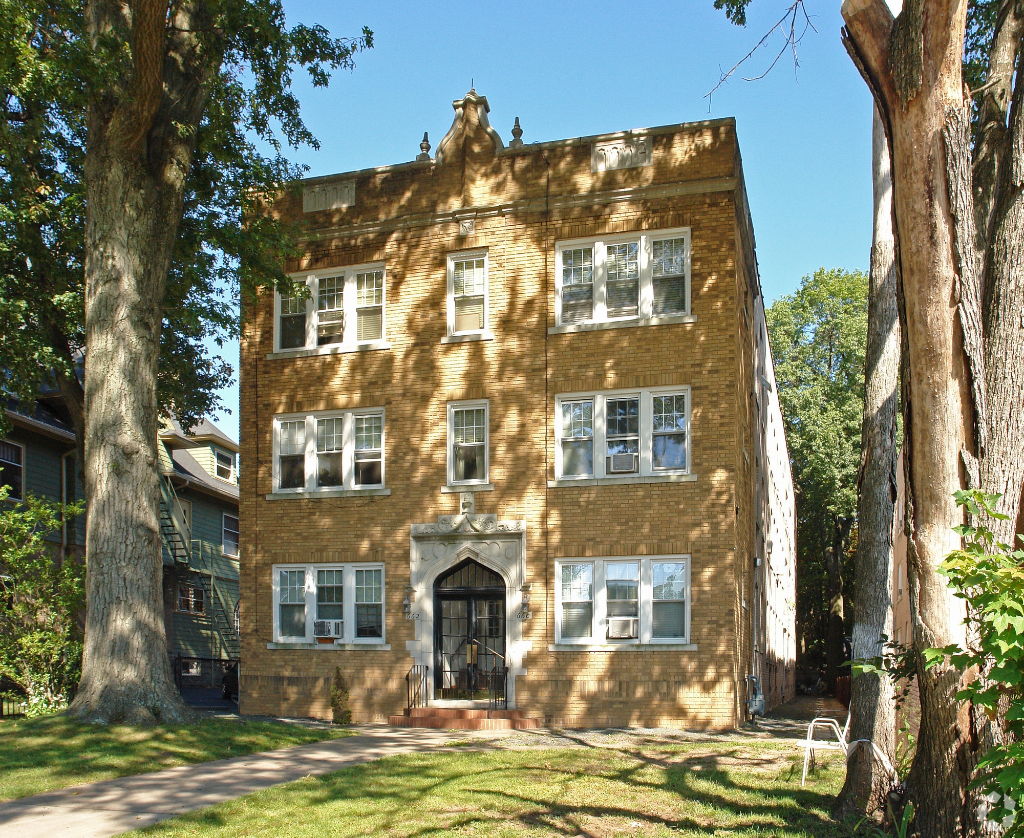 660-662 Farmington Ave, Hartford, CT à vendre Photo principale- Image 1 de 10