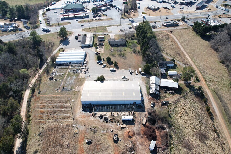 145 Angelicus Ln, Gaffney, SC à louer - Photo du bâtiment - Image 3 de 6