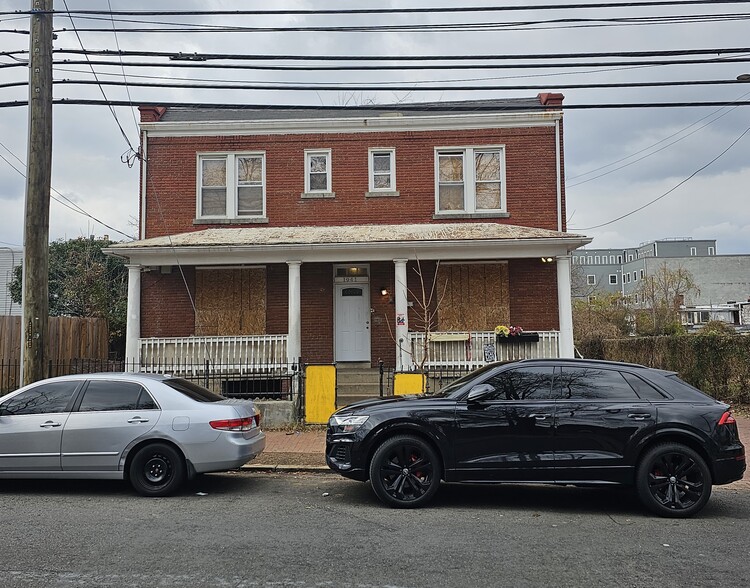 1941 16th St SE, Washington, DC for sale - Primary Photo - Image 1 of 12