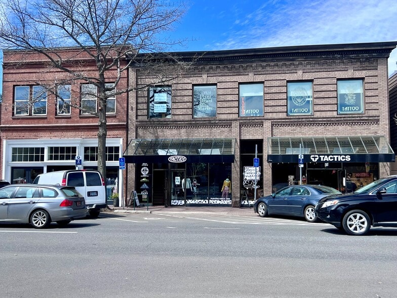925 NW Wall St, Bend, OR for lease - Building Photo - Image 2 of 10