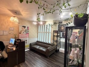 8140 Cook Rd, Richmond, BC à louer Photo intérieure- Image 2 de 10