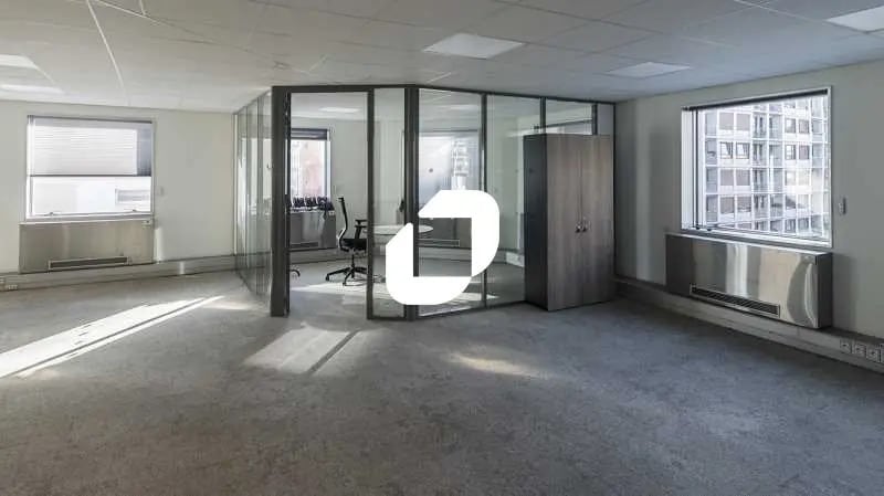 Office in Lyon for sale - Building Photo - Image 3 of 38