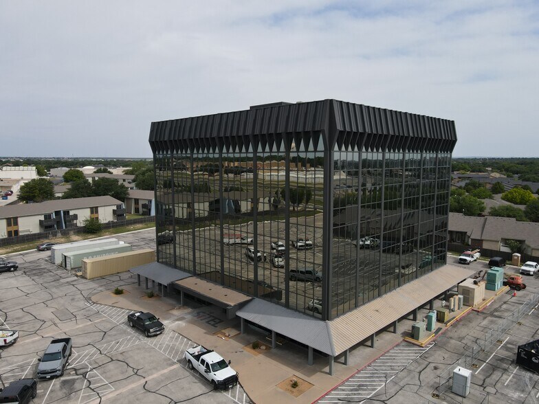 2702 TX-306 Loop, San Angelo, TX à louer - Photo du bâtiment - Image 3 de 9