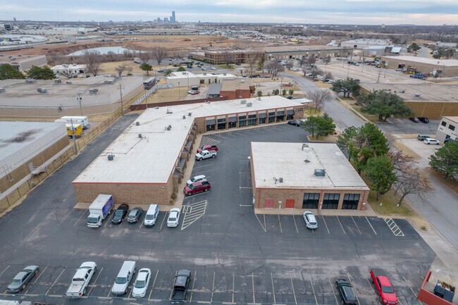 Plus de détails pour 4229 Royal Ave, Oklahoma City, OK - Local d'activités à louer