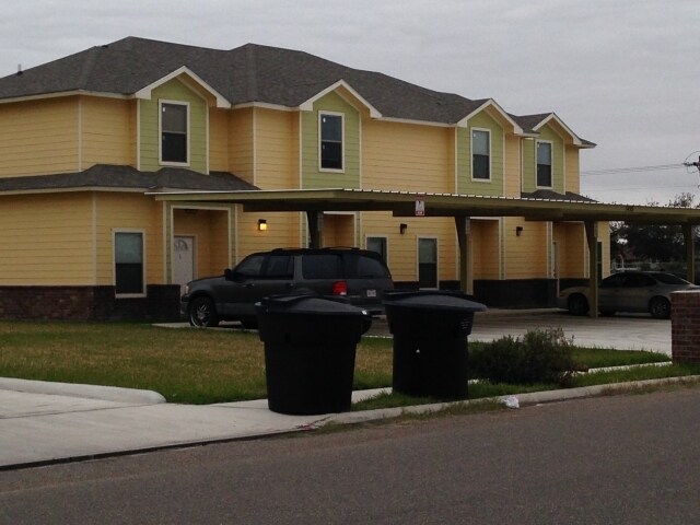 1412-1420 W Harrison Ave, Alton, TX à vendre - Photo du bâtiment - Image 2 de 2