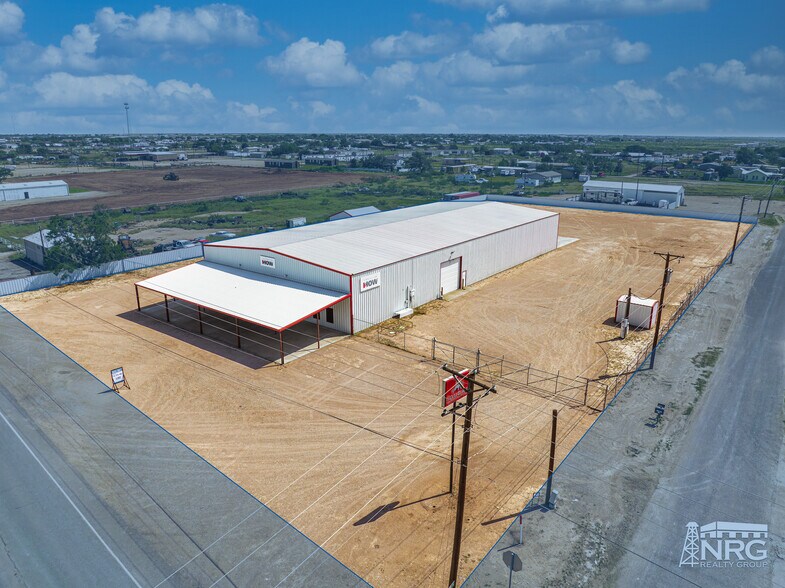 1591 S US Highway 385, Andrews, TX à louer - Photo du bâtiment - Image 2 de 13