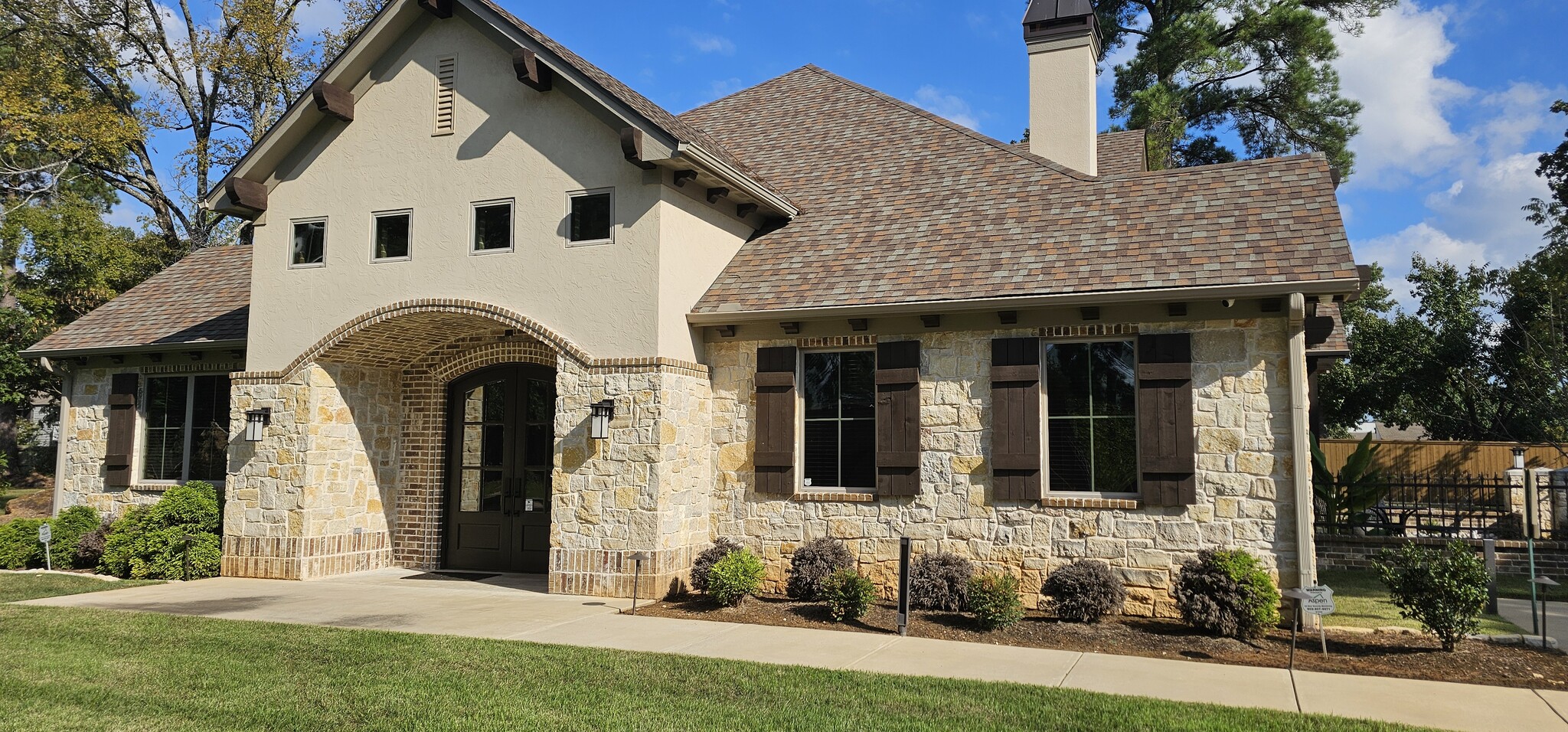 1518 Colony Cir, Longview, TX for sale Primary Photo- Image 1 of 13