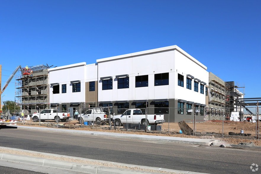 9069 W Thunderbird Rd, Peoria, AZ for lease - Building Photo - Image 3 of 10
