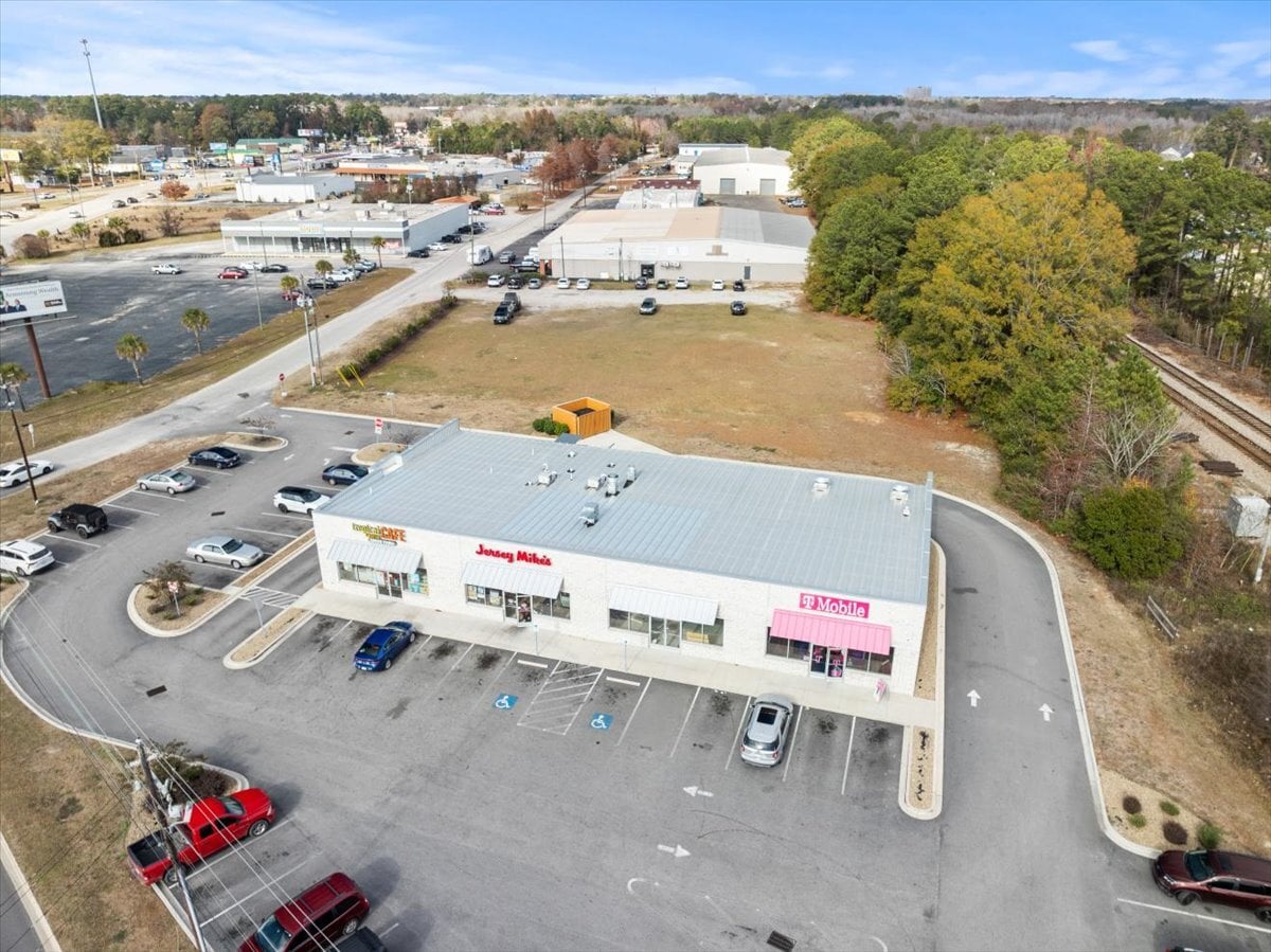 211 Pamplico Hwy, Florence, SC for lease Primary Photo- Image 1 of 11