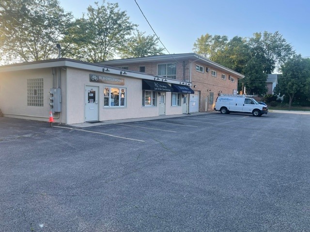 441 E Park Ave, Libertyville, IL for lease Building Photo- Image 1 of 14