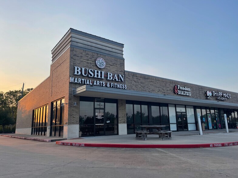 7746 Highway 6, Missouri City, TX à louer - Photo du bâtiment - Image 3 de 8