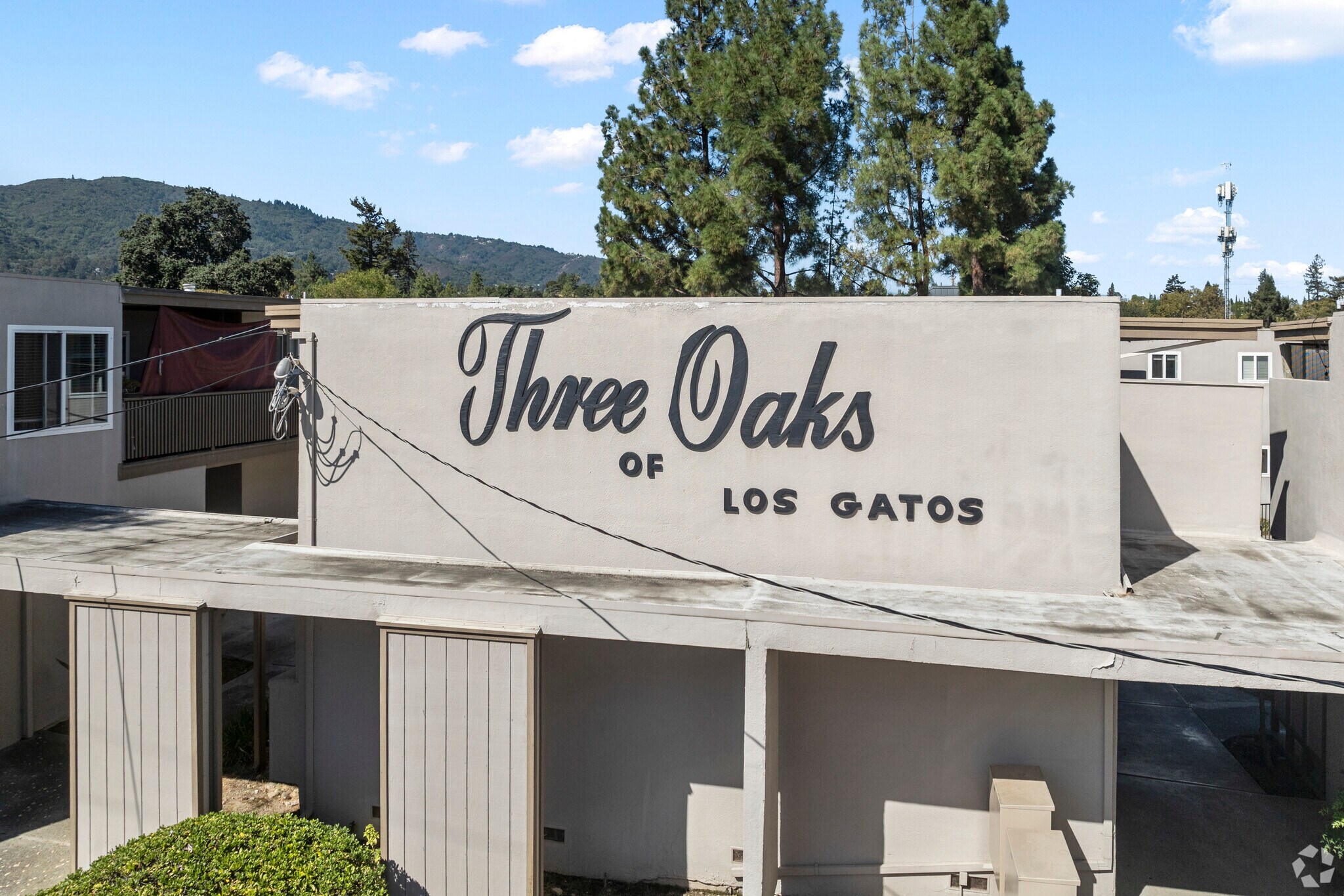 105 Forrest Ave, Los Gatos, CA à vendre Photo du bâtiment- Image 1 de 41