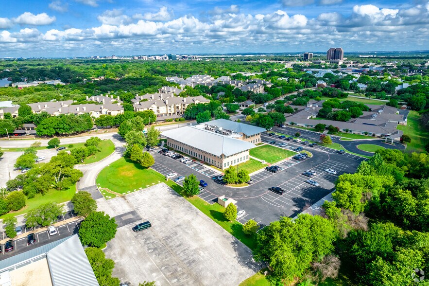3338 Oakwell Ct, San Antonio, TX à louer - Aérien - Image 3 de 3