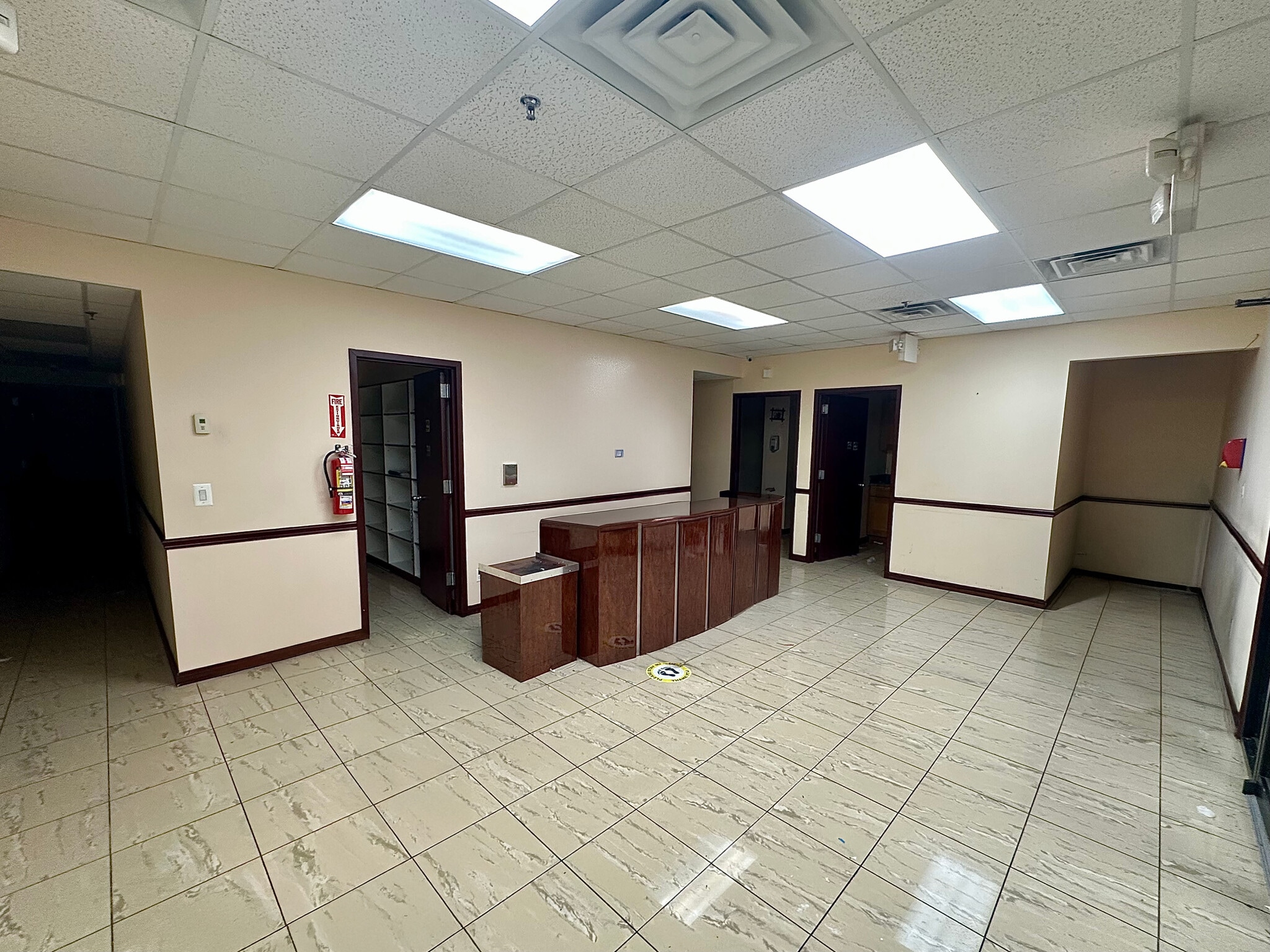 1009 Brighton Beach Ave, Brooklyn, NY for lease Building Photo- Image 1 of 2