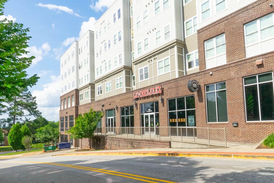 165 E Dougherty St, Athens, GA à louer - Photo du bâtiment - Image 2 de 8