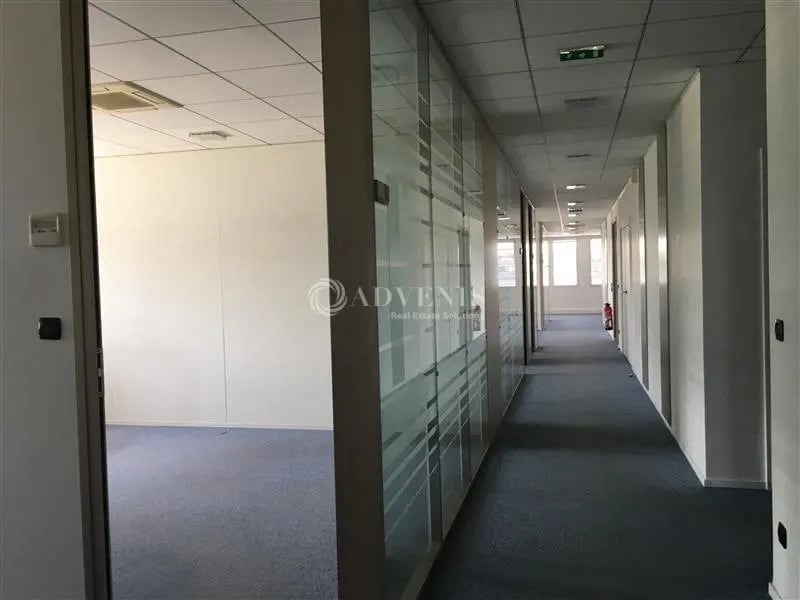 Bureau dans Vélizy-Villacoublay à louer Photo intérieure- Image 1 de 1