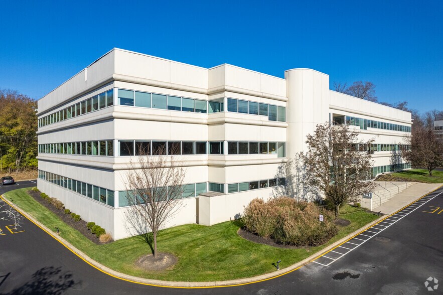 501 Carr Rd, Wilmington, DE à louer - Photo du bâtiment - Image 1 de 6