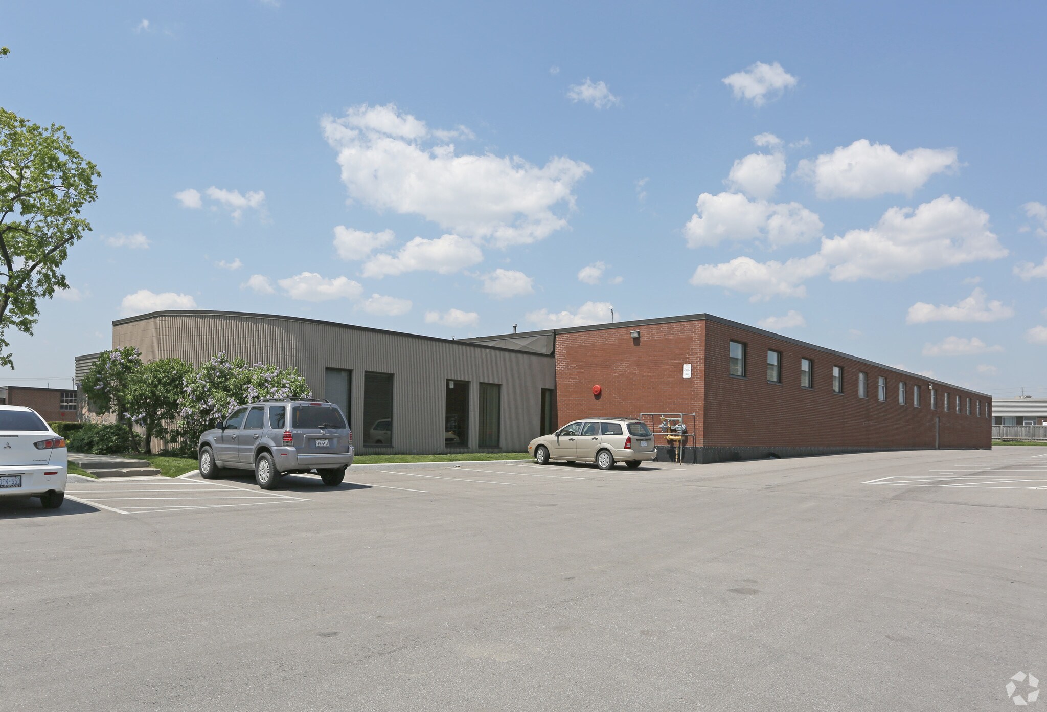 1295 Crestlawn Dr, Mississauga, ON à vendre Photo principale- Image 1 de 1