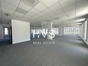 200 Rue Pierre Duhem, Aix-en-Provence à louer Photo intérieure- Image 1 de 3