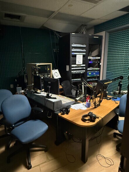 8625 Indiana Pl, Merrillville, IN à louer - Photo du bâtiment - Image 3 de 4