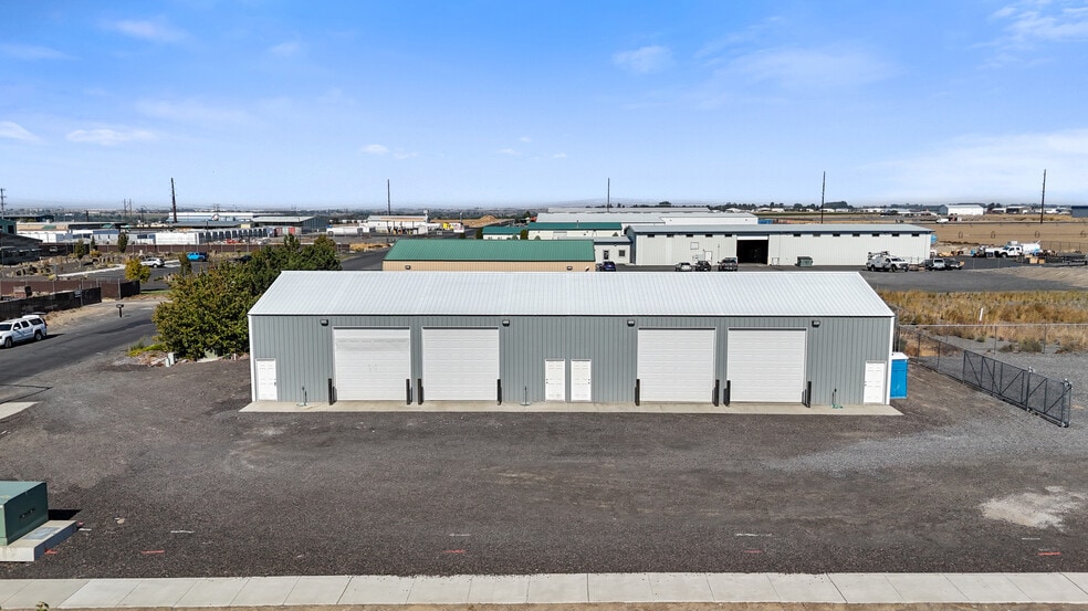 221 Hamilton Rd, Moses Lake, WA for lease - Building Photo - Image 1 of 22